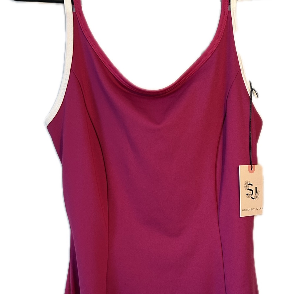 NWT Active Wear by Sincerely Jules Two Piece w/ Shorts